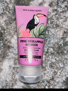 Bath & body works new travel lotion Pink pineapple surprise